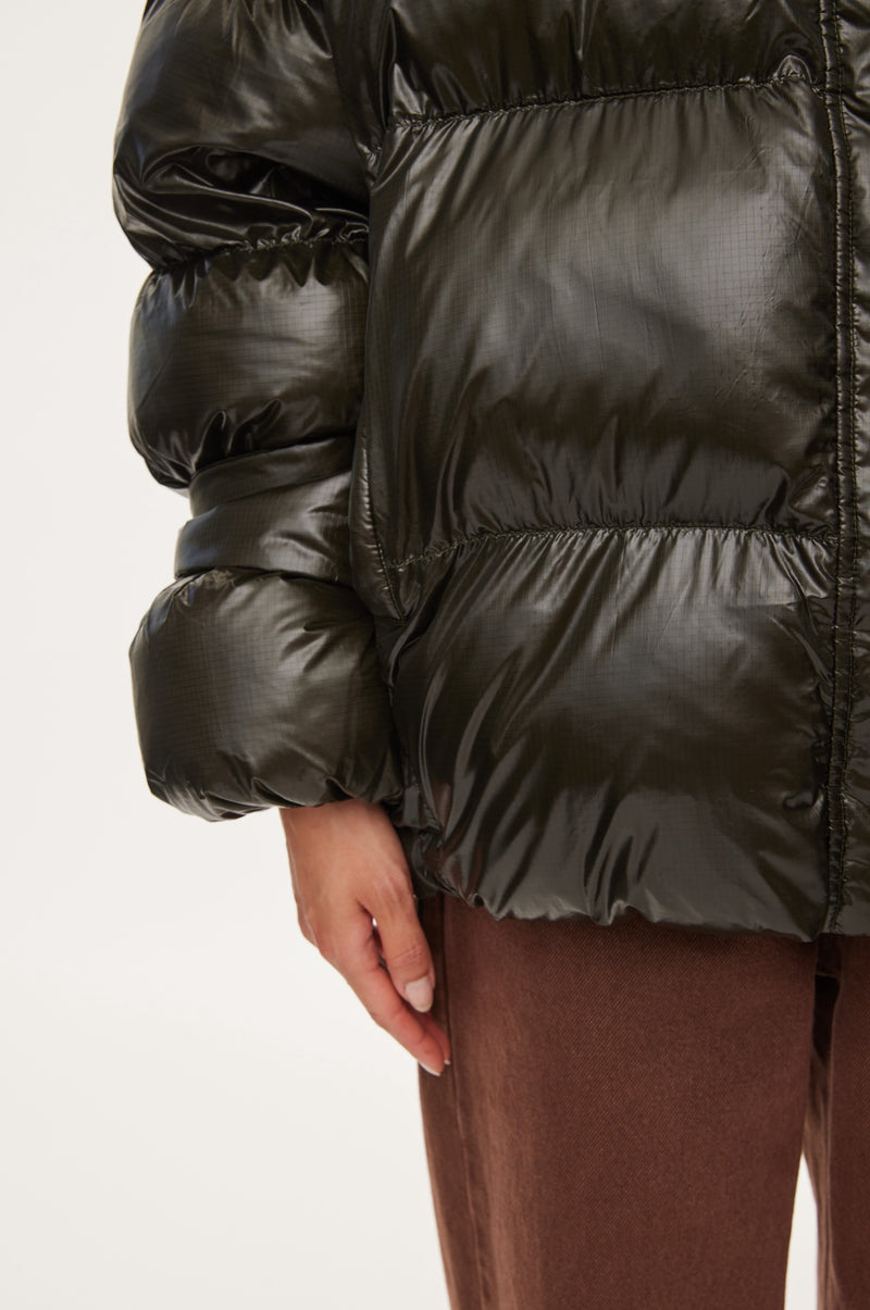 Oval Square Active Hood Jacket COATS 4021 Dark Army