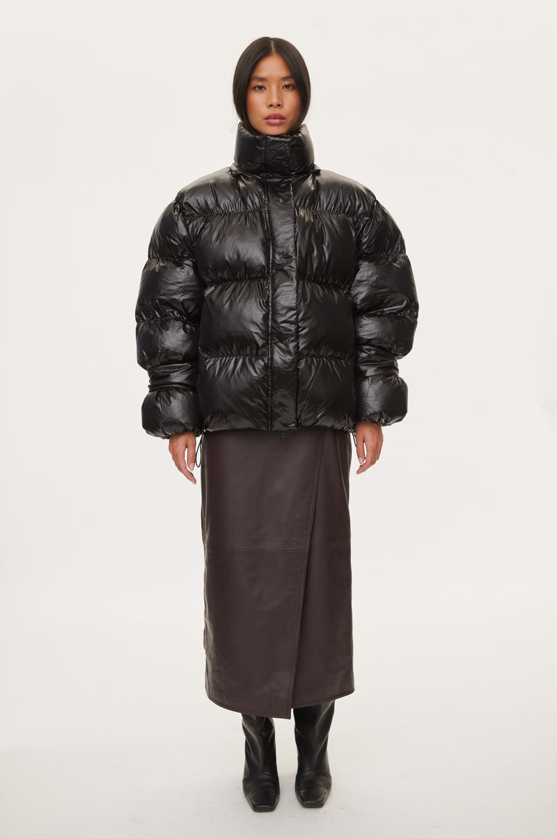 Oval Square Active Hood Jacket COATS 8001 Black