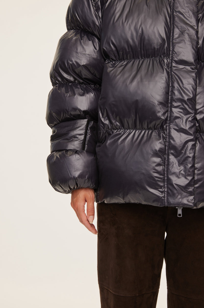 Oval Square Active Hood Jacket COATS 8013 Black Pearl