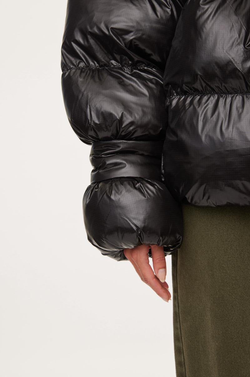 Oval Square Active Zip Jacket COATS 8001 Black