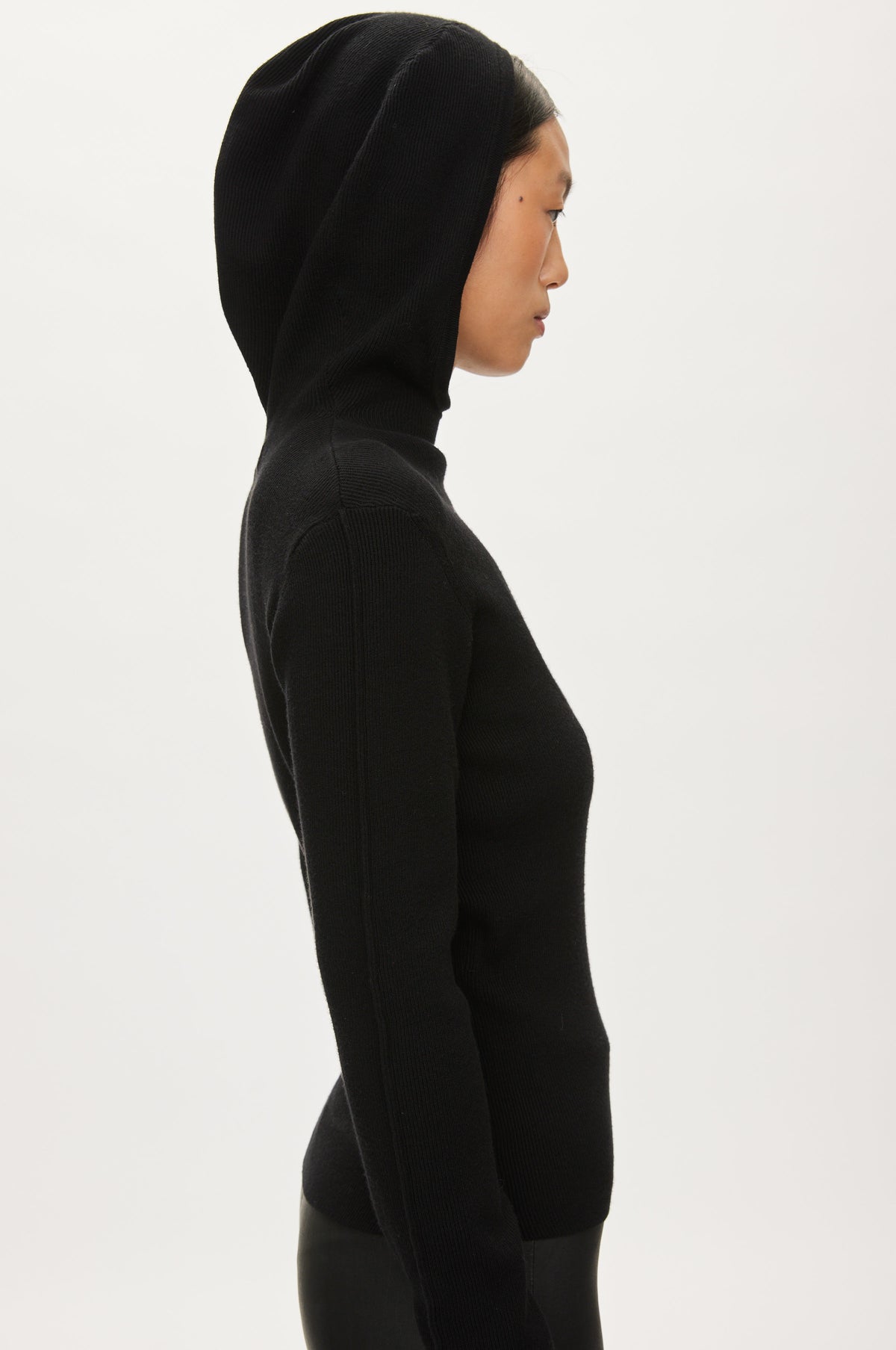 Oval Square Alanis Detail Hood KNITS Black