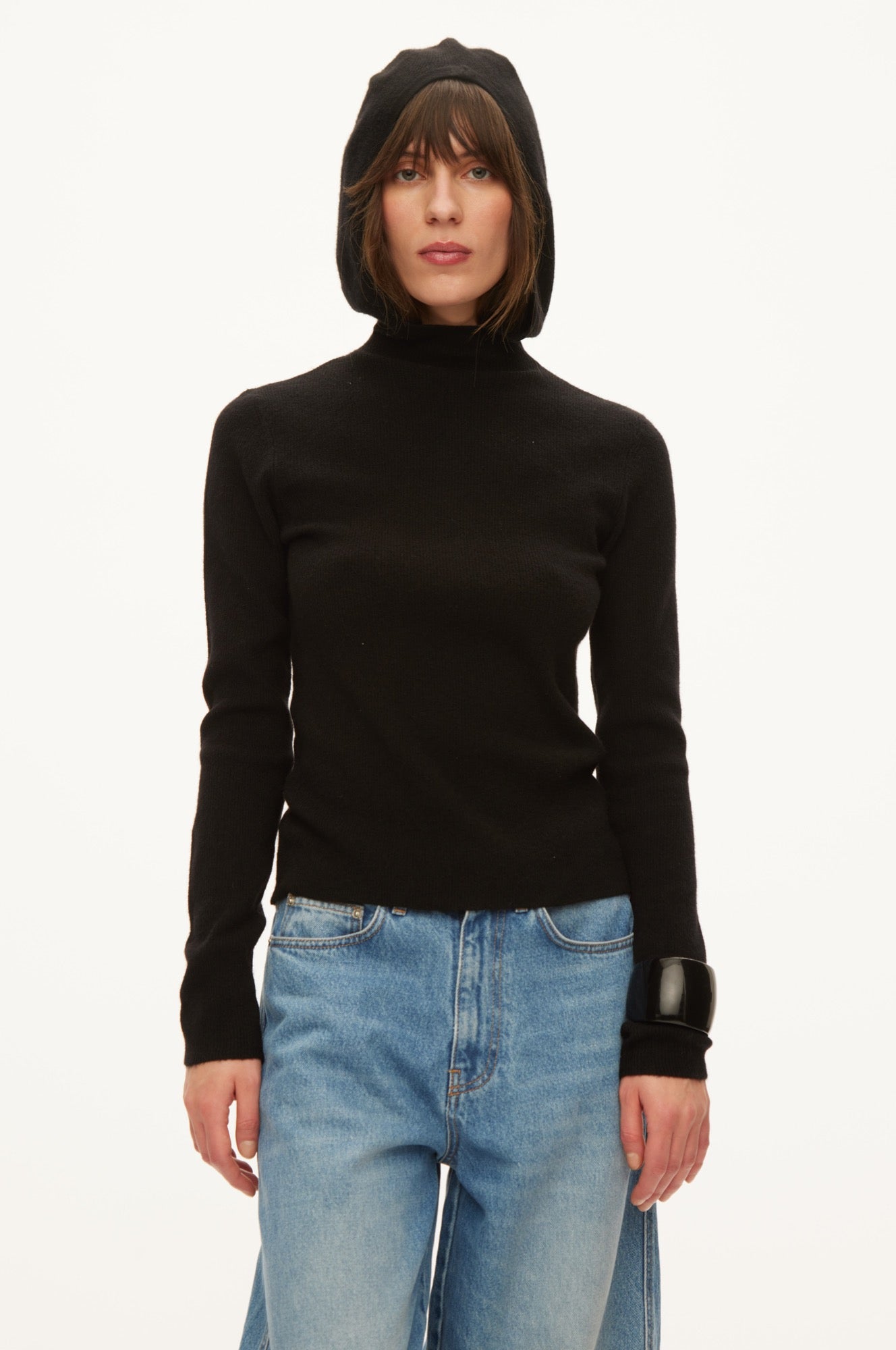 Oval Square Alanis Hood Knit KNITS 8001 Black