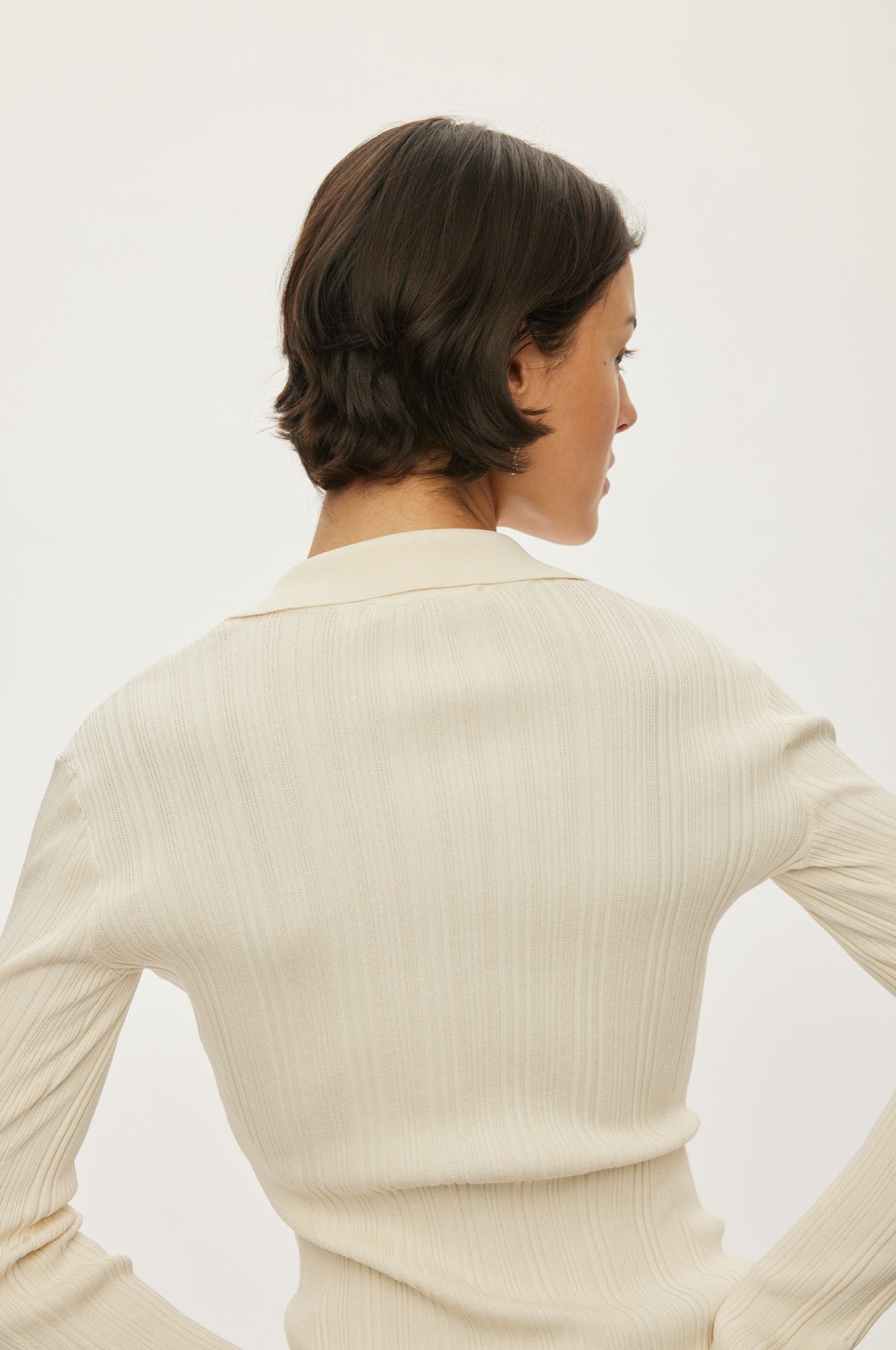 Oval Square Alga Knit Blouse KNITS 1002 Off White