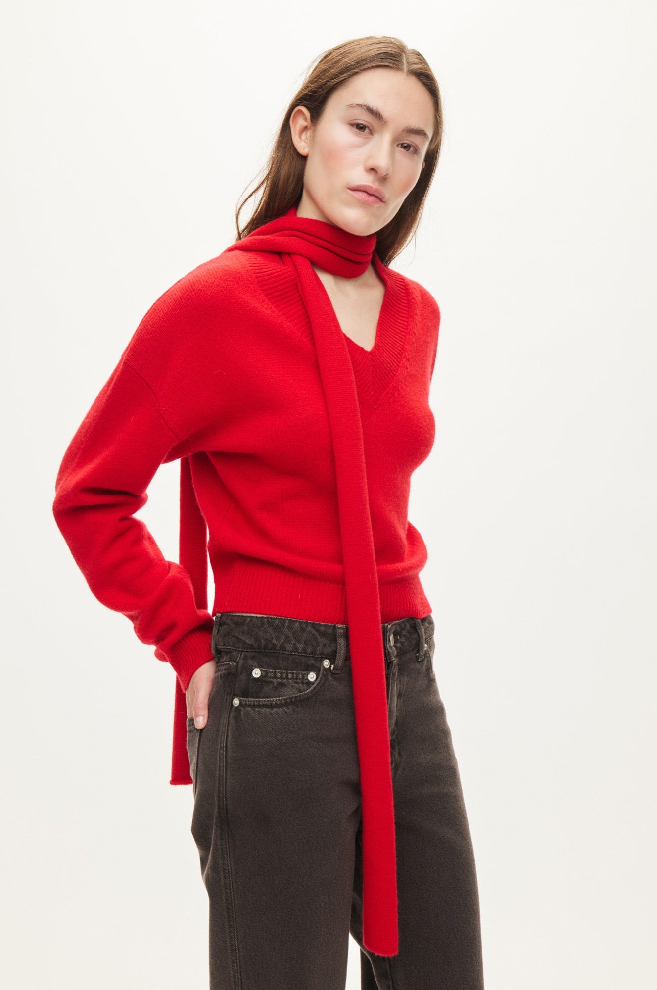 Oval Square Alvin V-neck Jumper KNITS Red