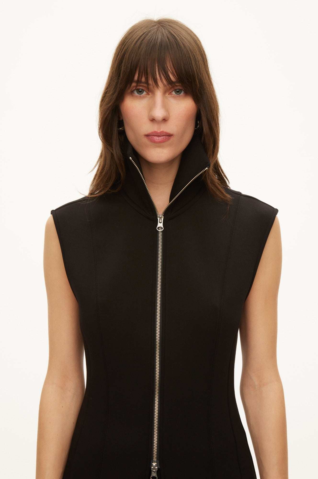 Oval Square Baba zip vest VESTS Black