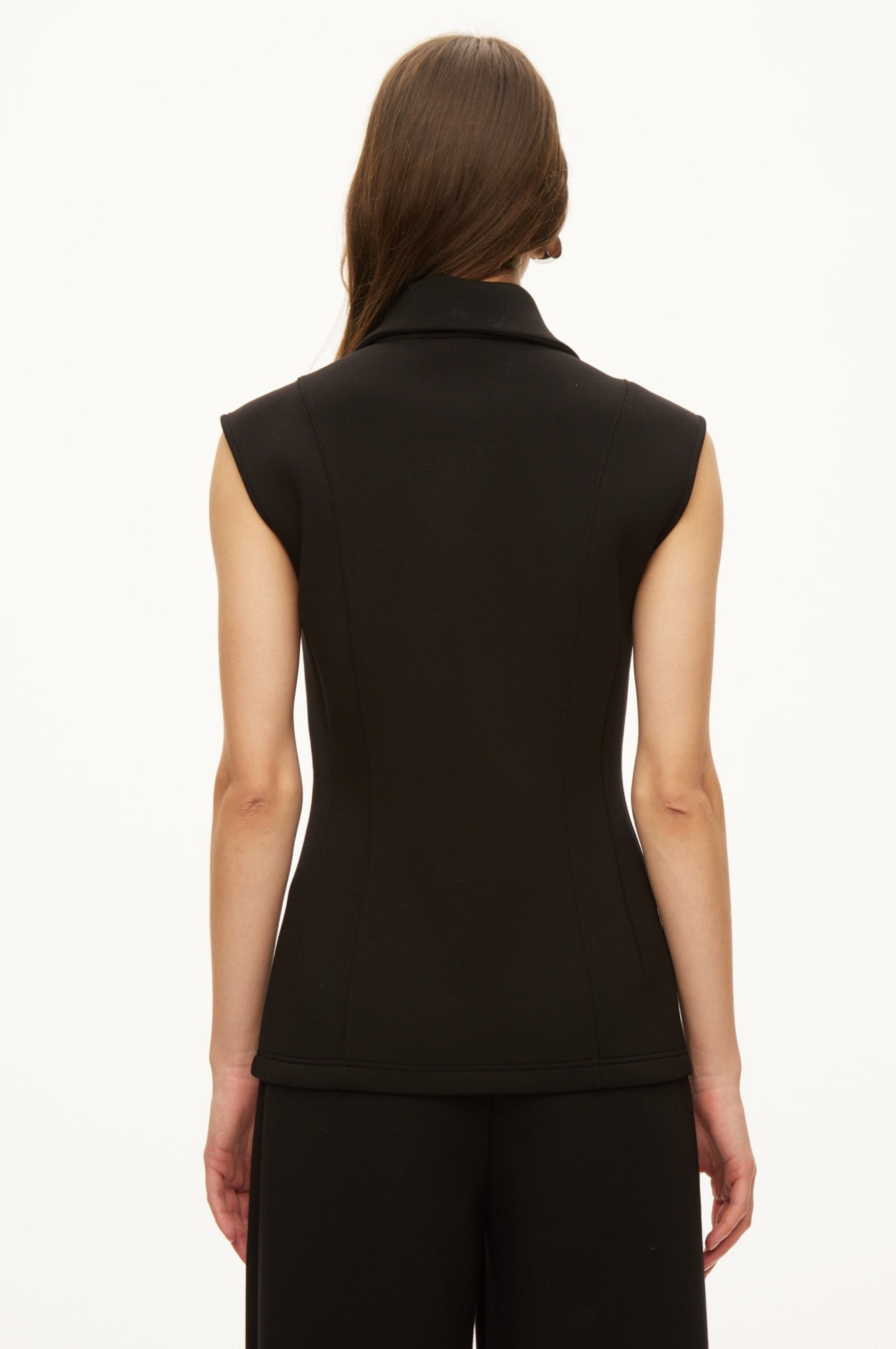 Oval Square Baba zip vest VESTS Black