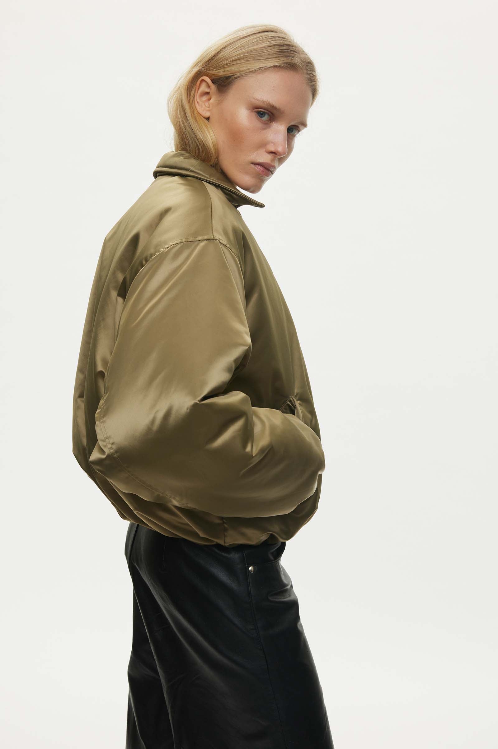 Oval Square Blink Bomber Jacket COATS 4005 Olive