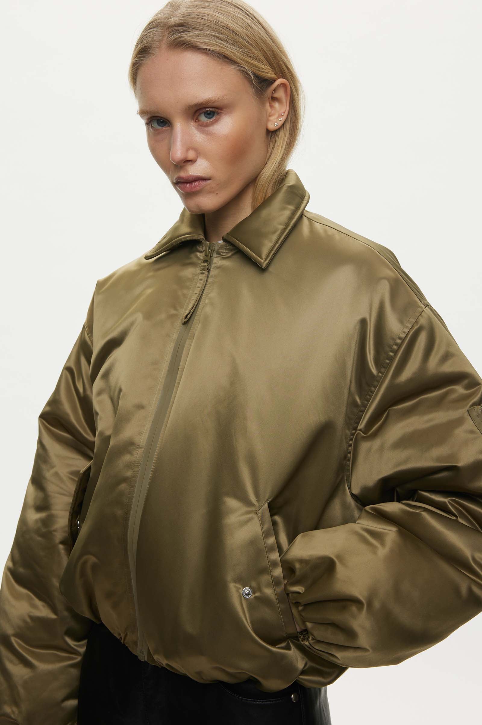 Oval Square Blink Bomber Jacket COATS 4005 Olive