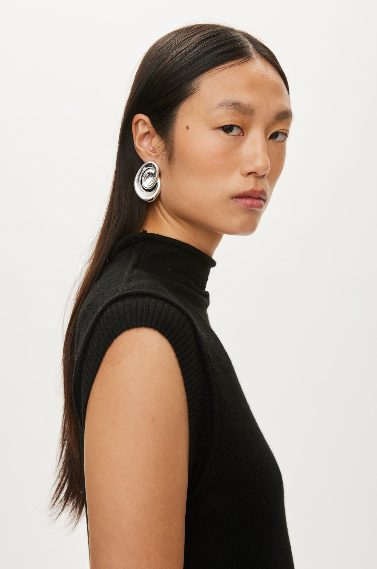 Oval Square Carla High Neck Top KNITS Black