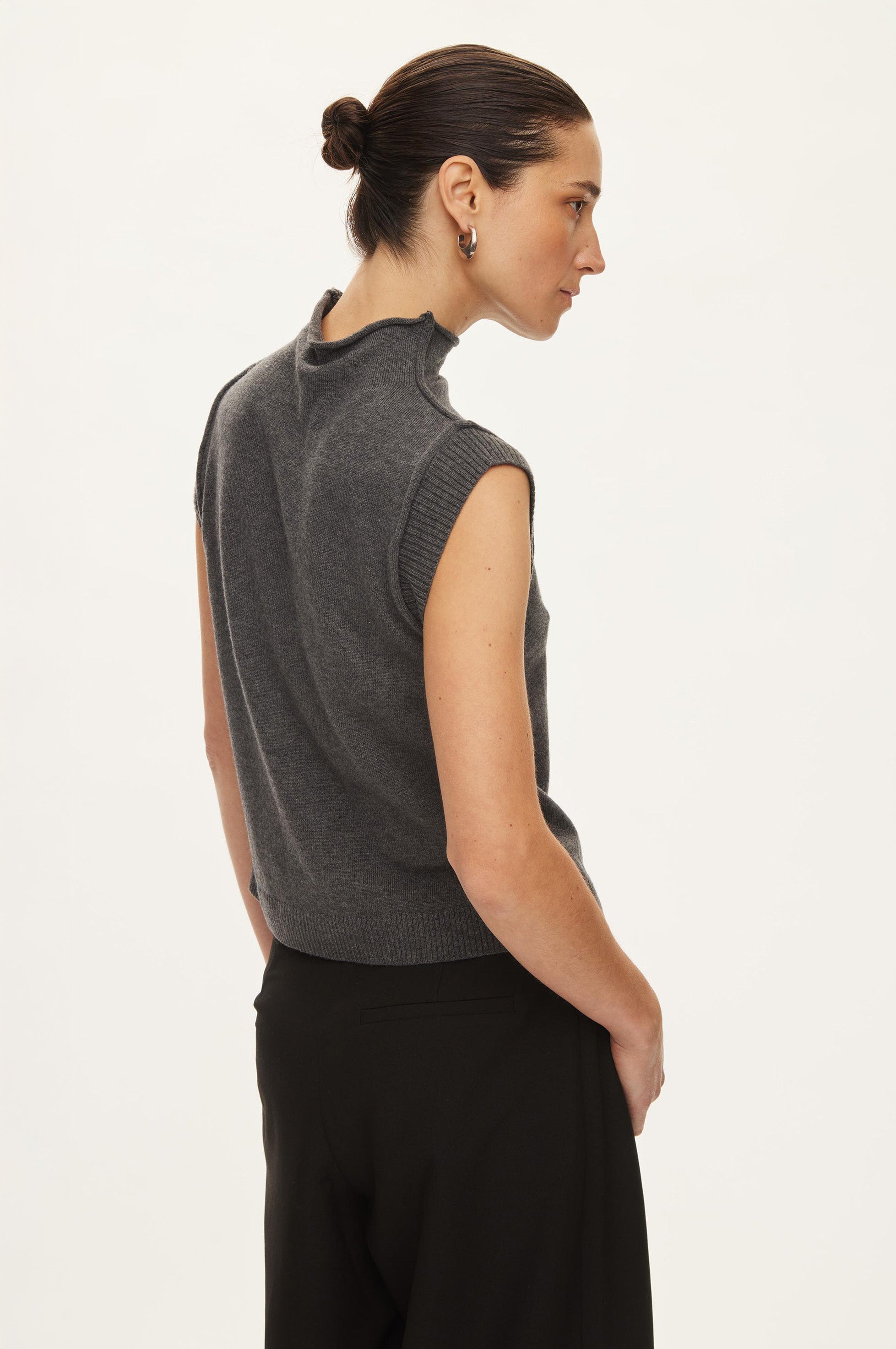 Oval Square Carla High Neck Top KNITS Dark Gull Grey