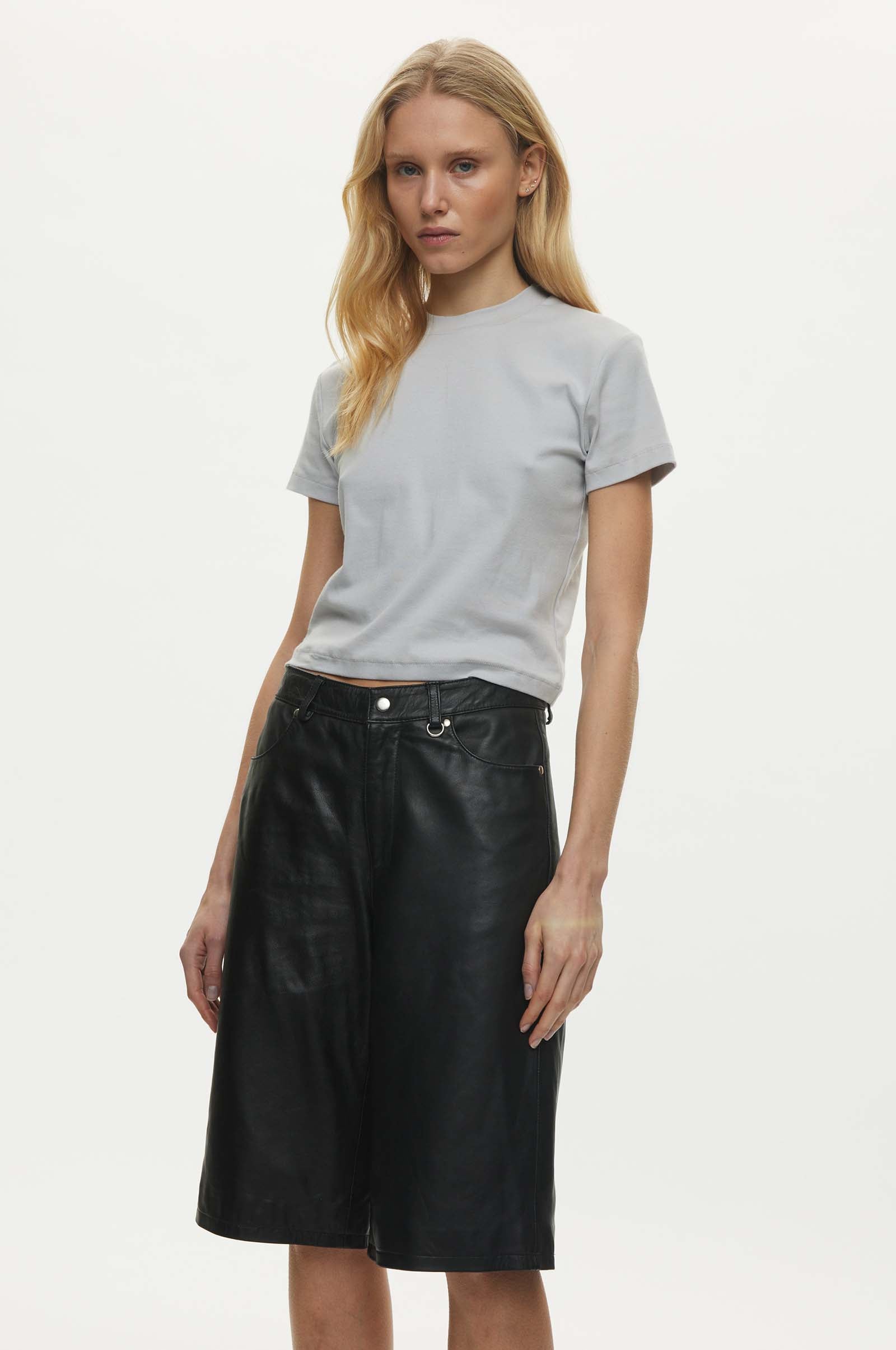Oval Square Deep Leather Shorts SHORTS 8001 Black