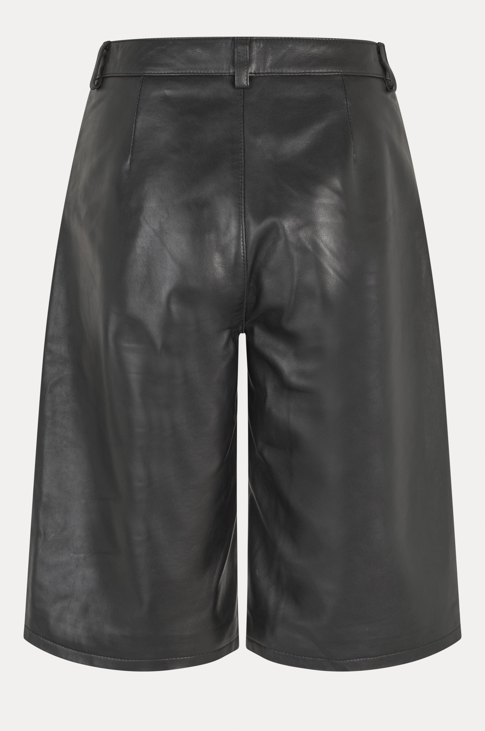 Oval Square Deep Leather Shorts SHORTS 8001 Black