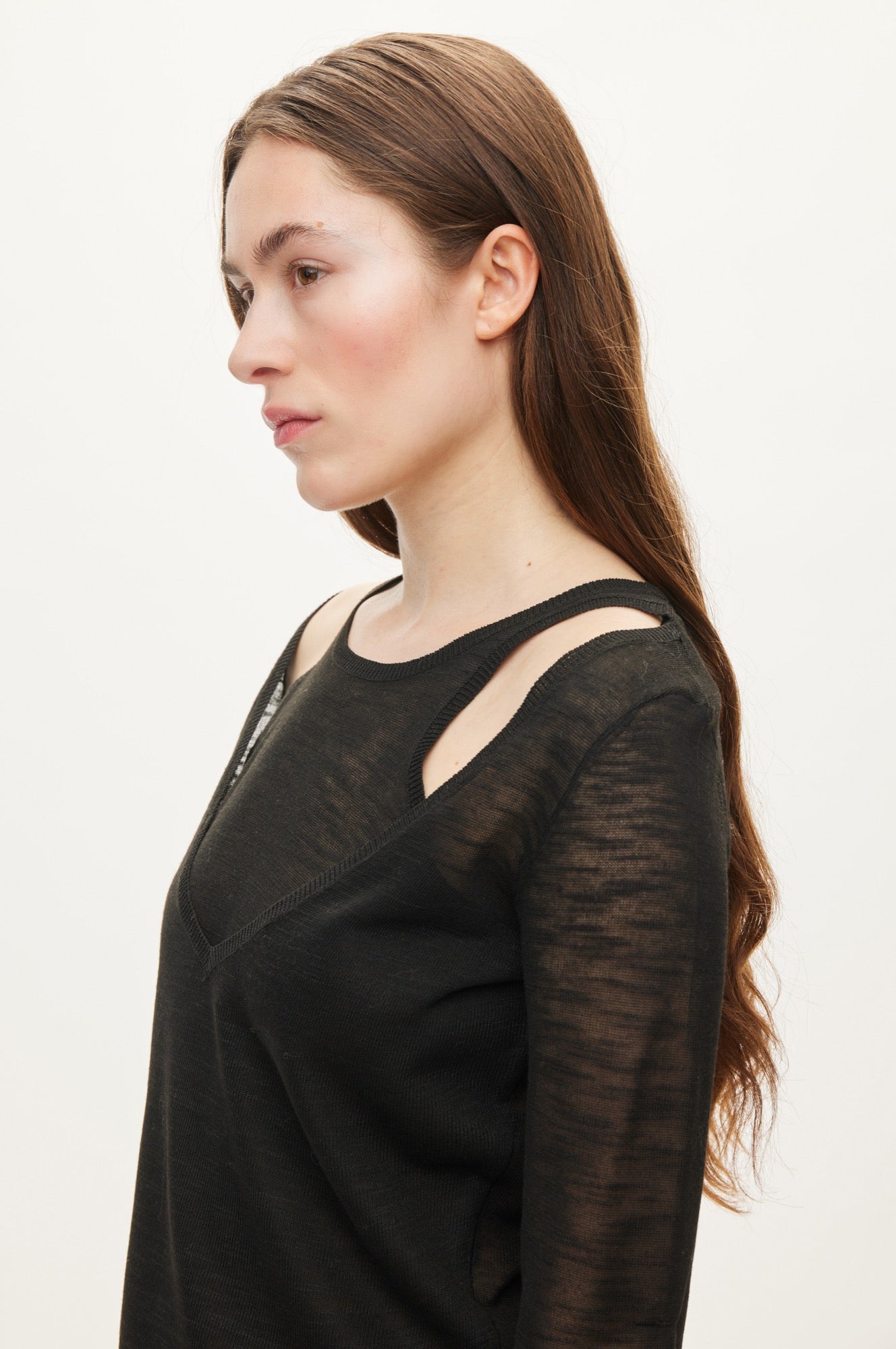 Oval Square Drama Knit Blouse KNITS Black