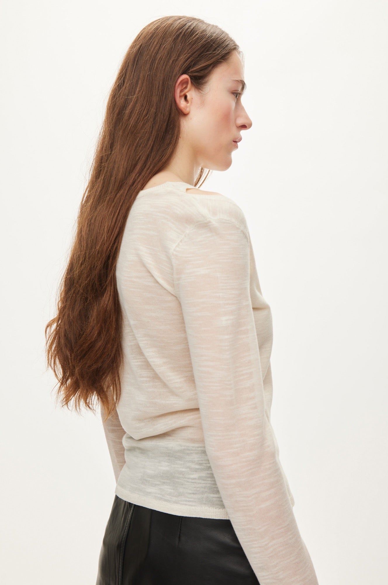 Oval Square Drama Knit Blouse KNITS Off White