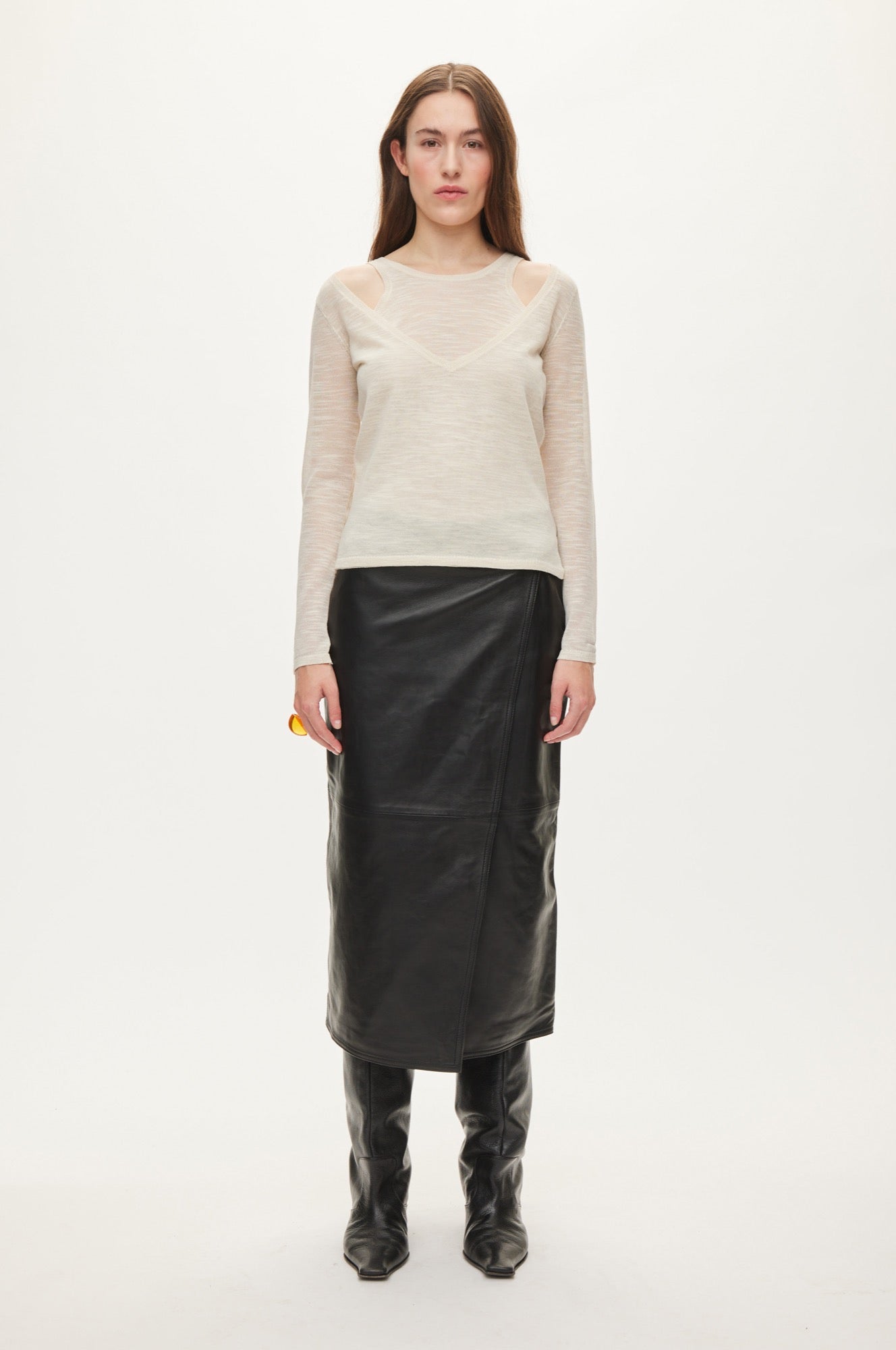 Oval Square Drama Knit Blouse KNITS Off White