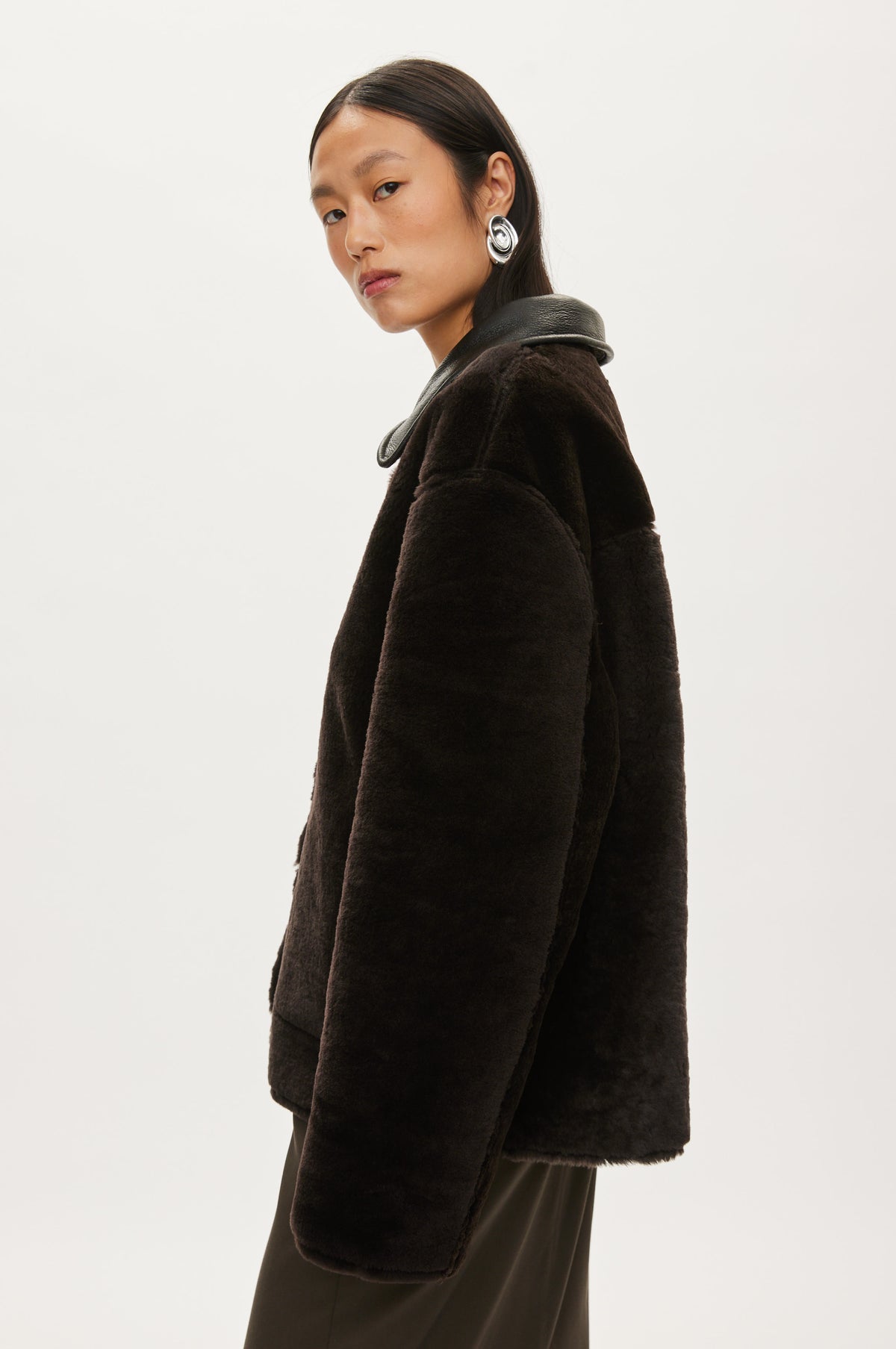 Oval Square Jet shearling jacket JACKETS Chocolate Torte