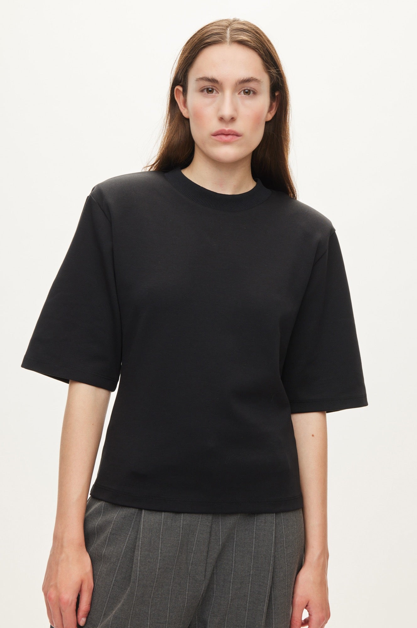 Oval Square Lana Tee TEE 8001 Black