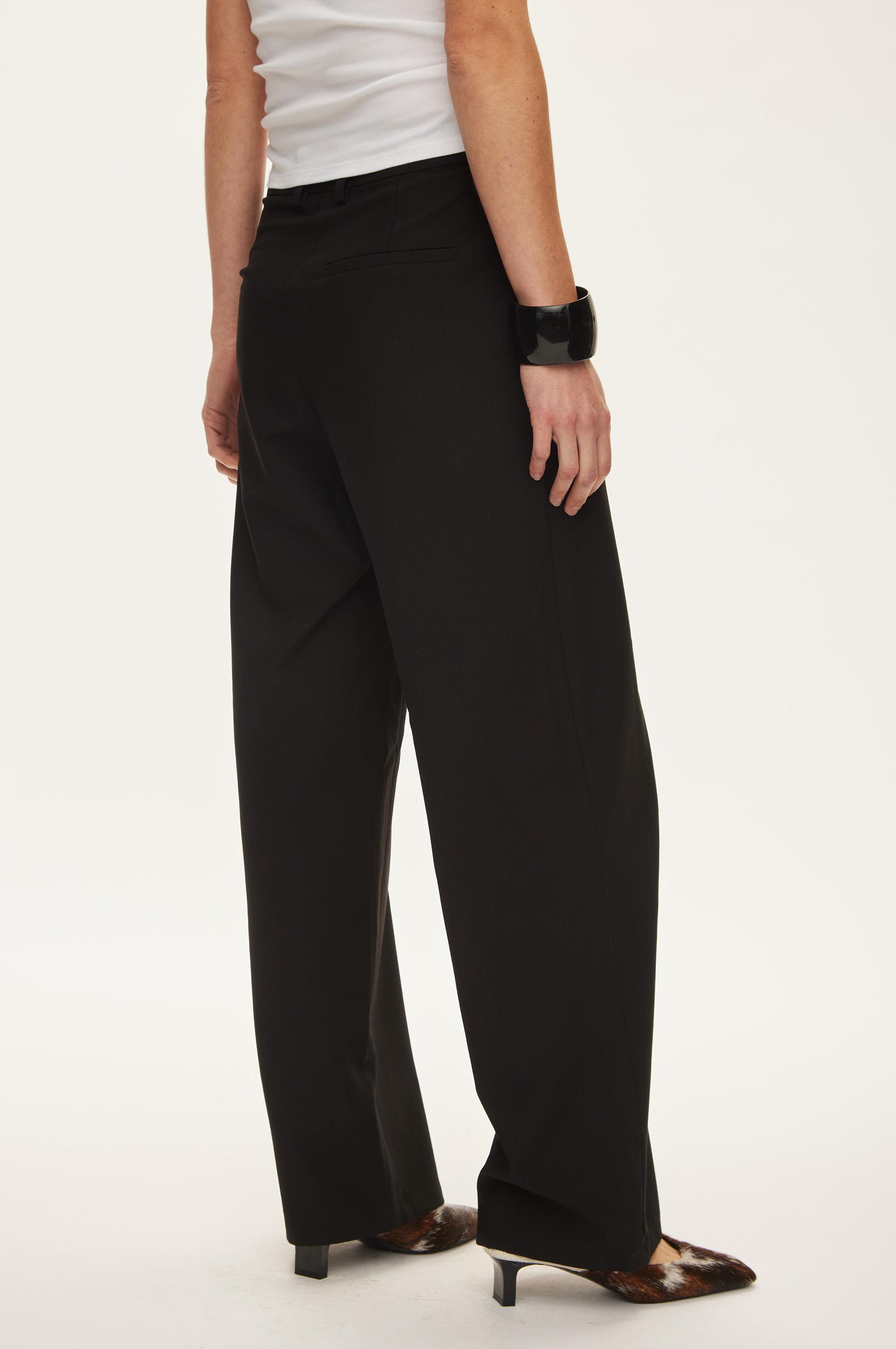 Oval Square Lind Trousers TROUSERS 8001 Black
