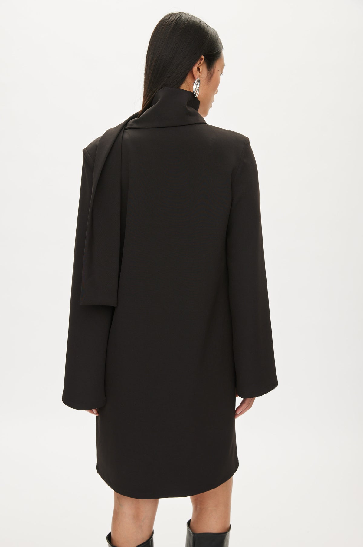 Oval Square Lisa dress DRESSES Black