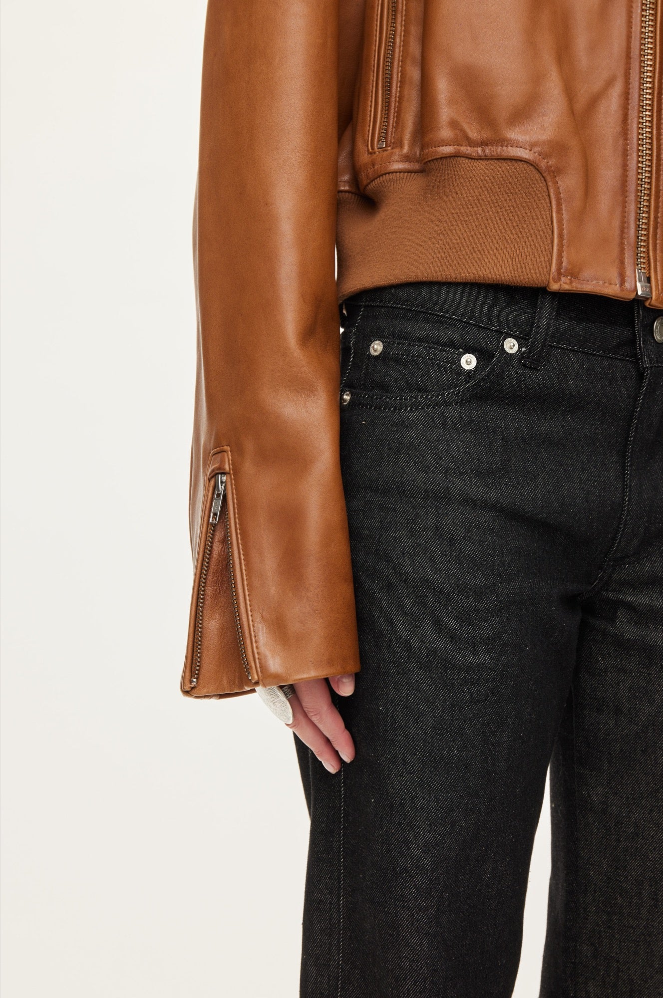 Oval Square Marilyn leather bomber JACKETS Cognac