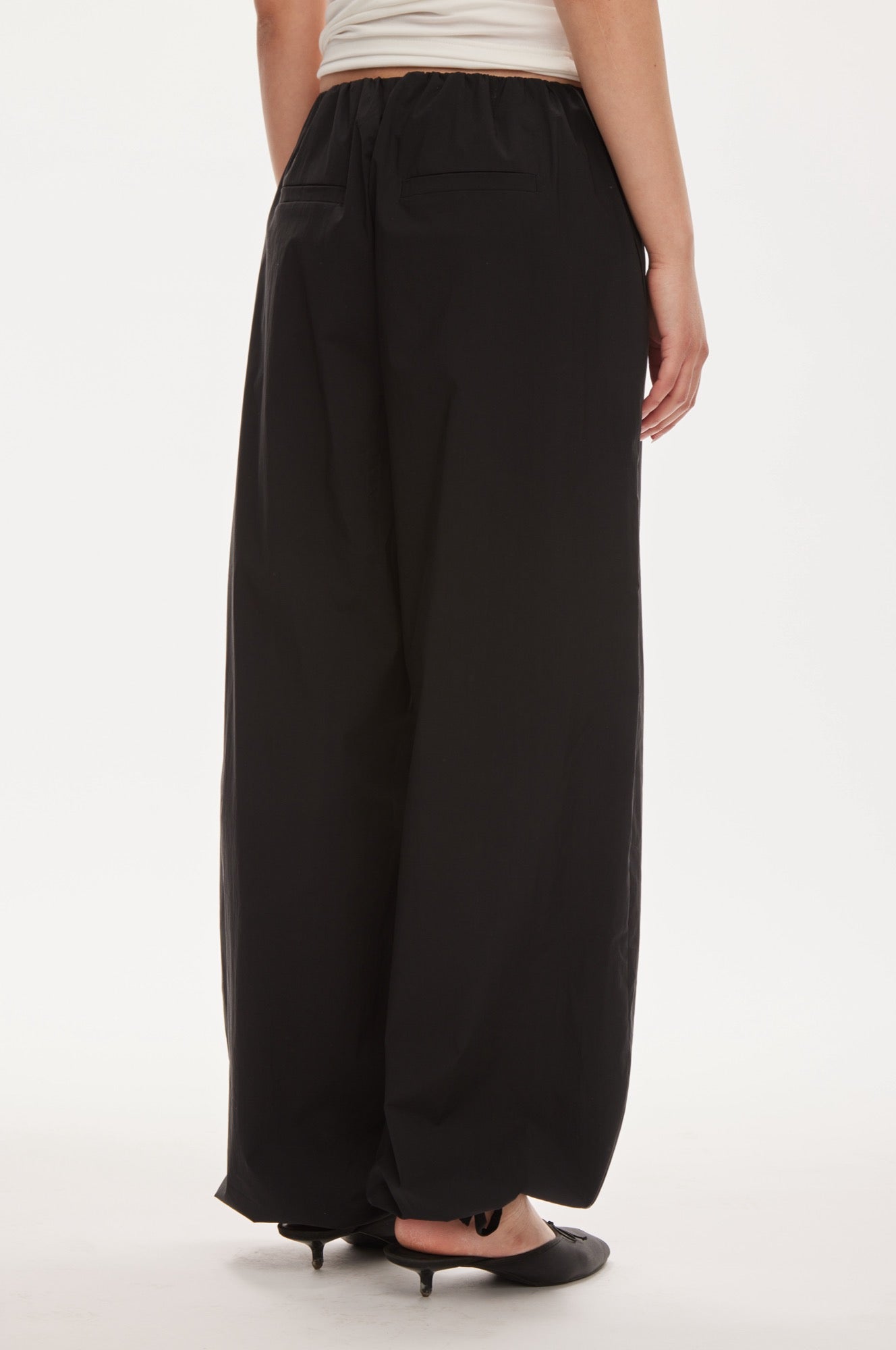 Oval Square Miku trousers TROUSERS Black