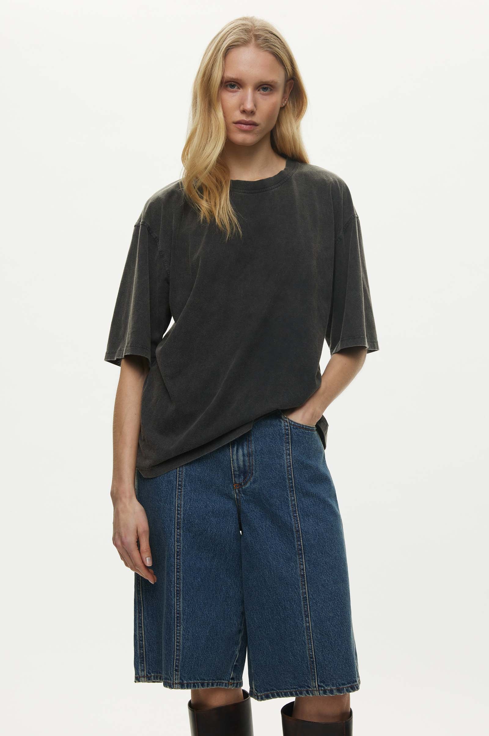 Oval Square Miller Tee TEE 8009 Black Washed