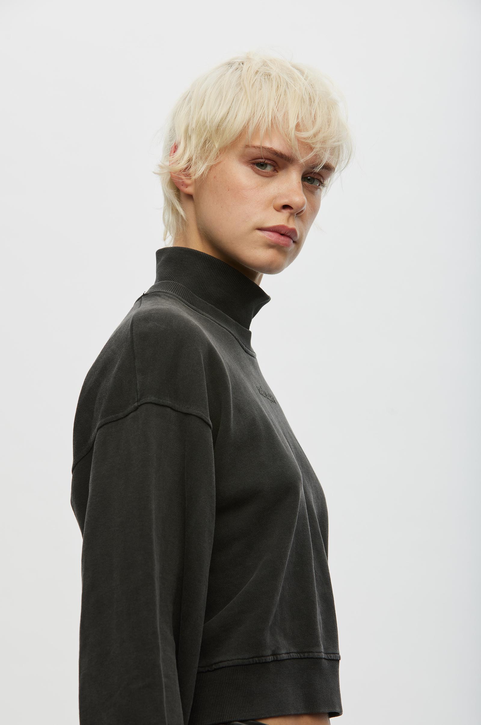 Oval Square Noel Rib Crewneck BLOUSES 8009 Black Washed