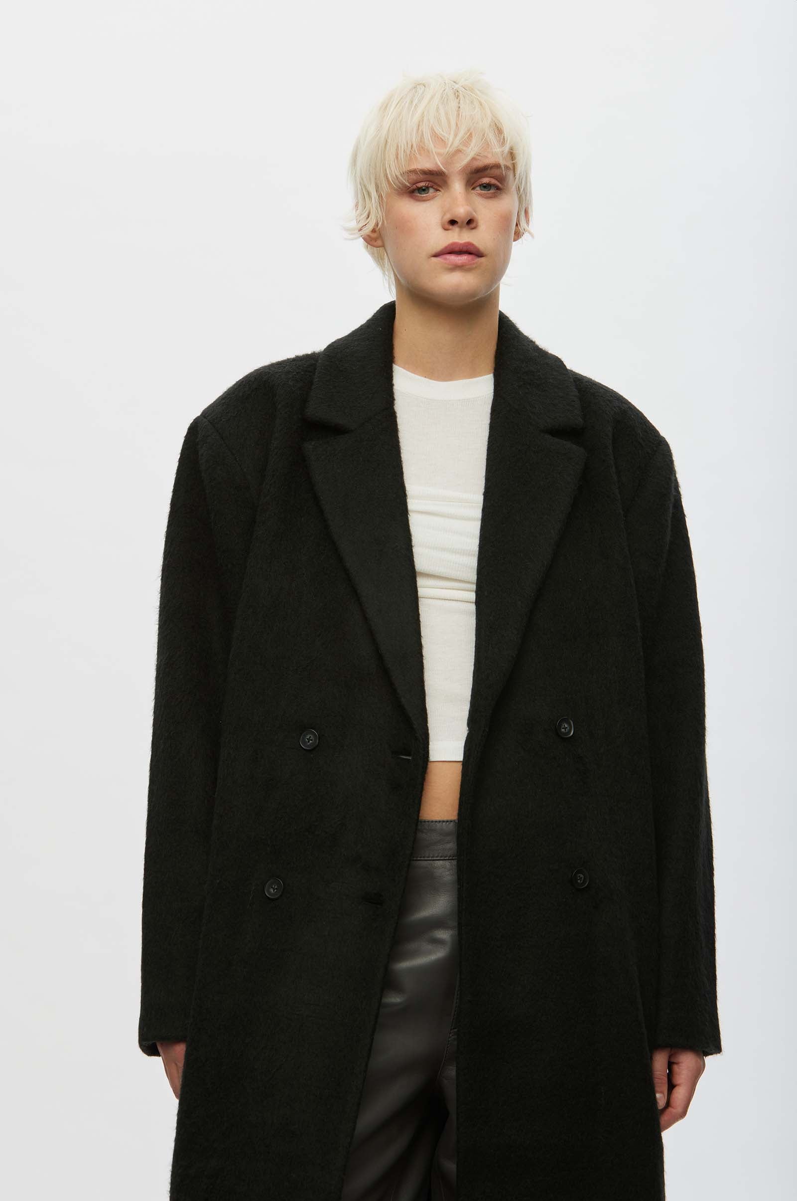 Oval Square OSVolume Jacket COATS 8001 Black