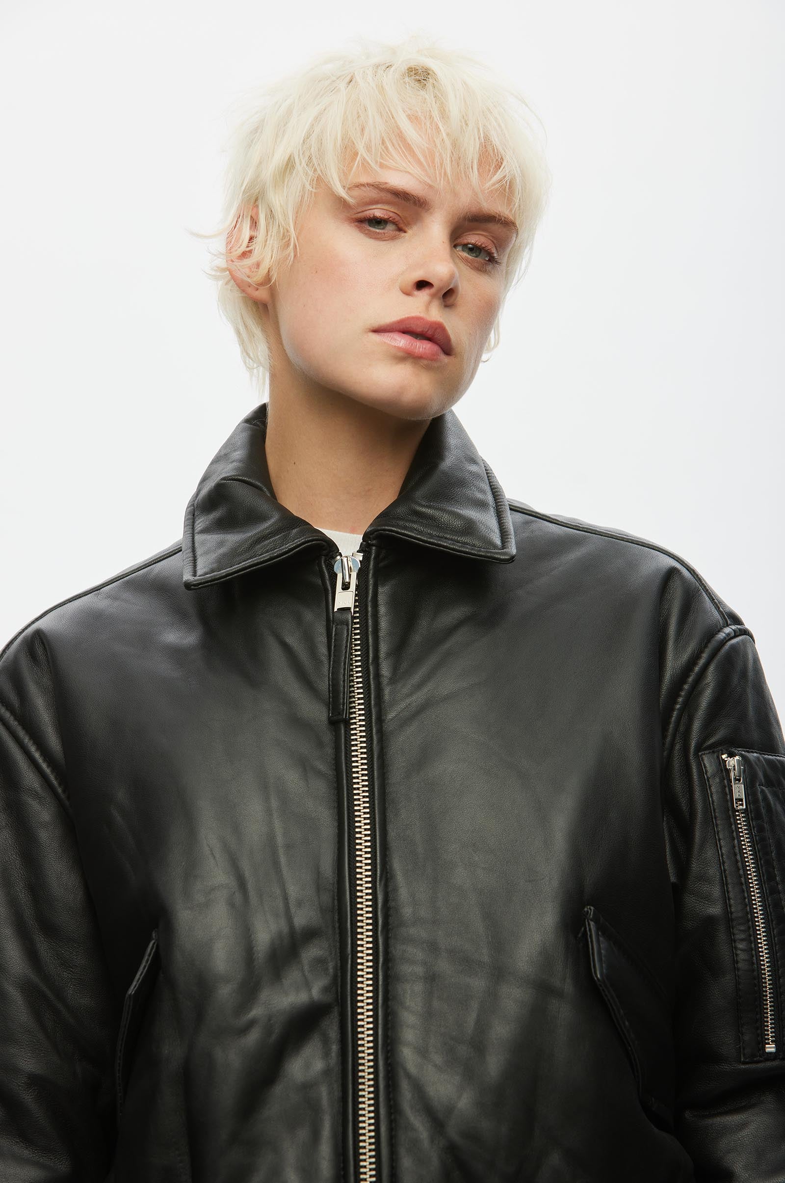 Oval Square Pad Leather Bomber JACKETS 8001 Black
