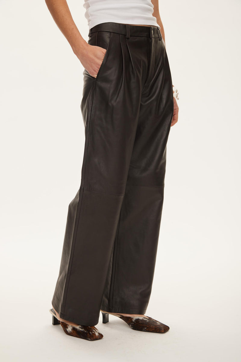 Oval Square Roy Leather Trousers TROUSERS Chocolate Torte