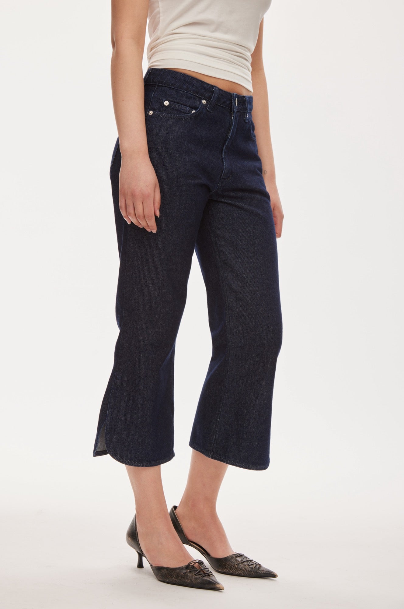 Oval Square Split denim capri SHORTS Raw dark blue