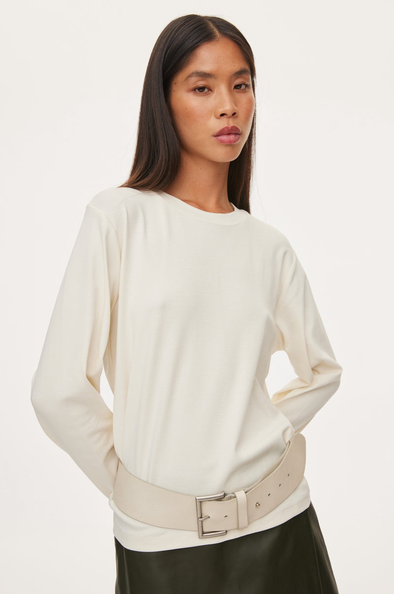 Oval Square Willa LS Tee TEE 1002 Off White