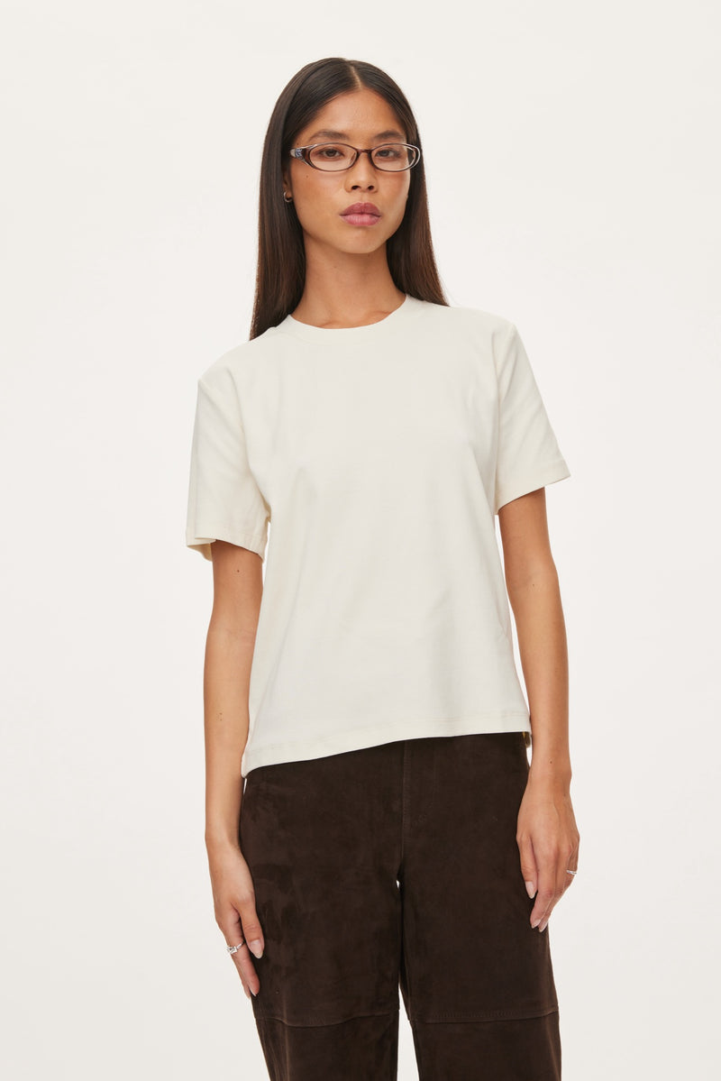 Oval Square Willa Tee TEE 1002 Off White